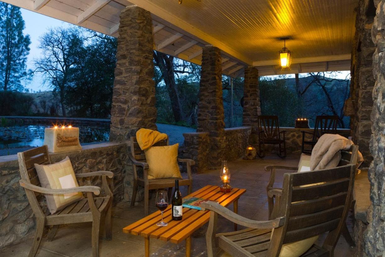 Bed and Breakfast Bed And Barrel At Stonehouse Cellars Clearlake Oaks Exterior foto
