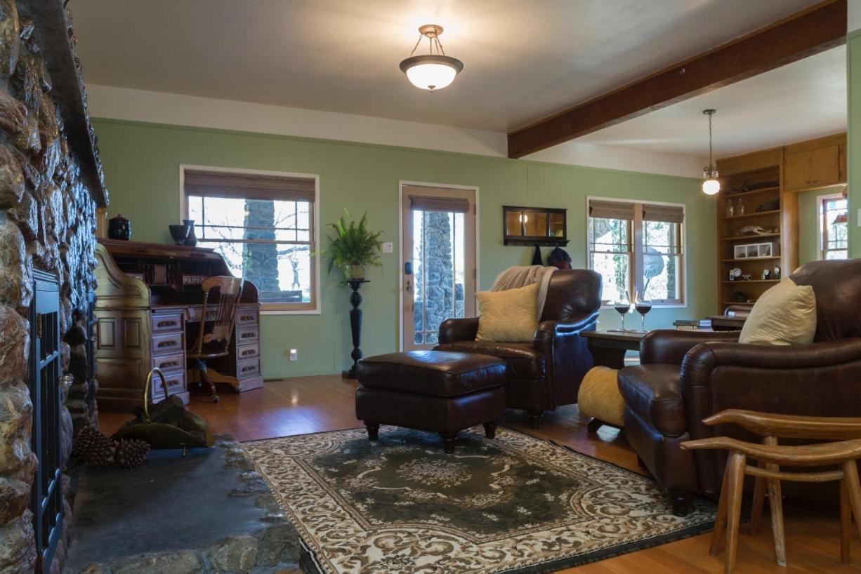 Bed and Breakfast Bed And Barrel At Stonehouse Cellars Clearlake Oaks Exterior foto